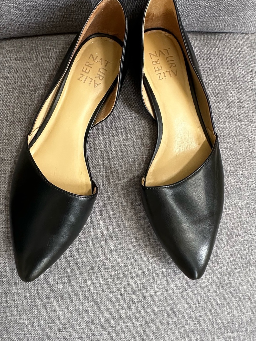 Naturalizer Tamara Flat Black Leather Pointed slip on shoes